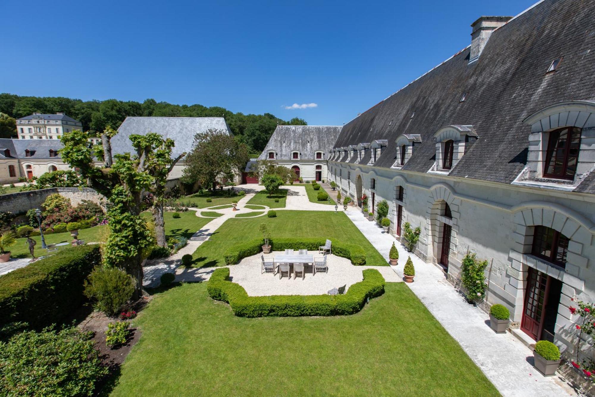 Le Clos Chavigny Лерне Экстерьер фото